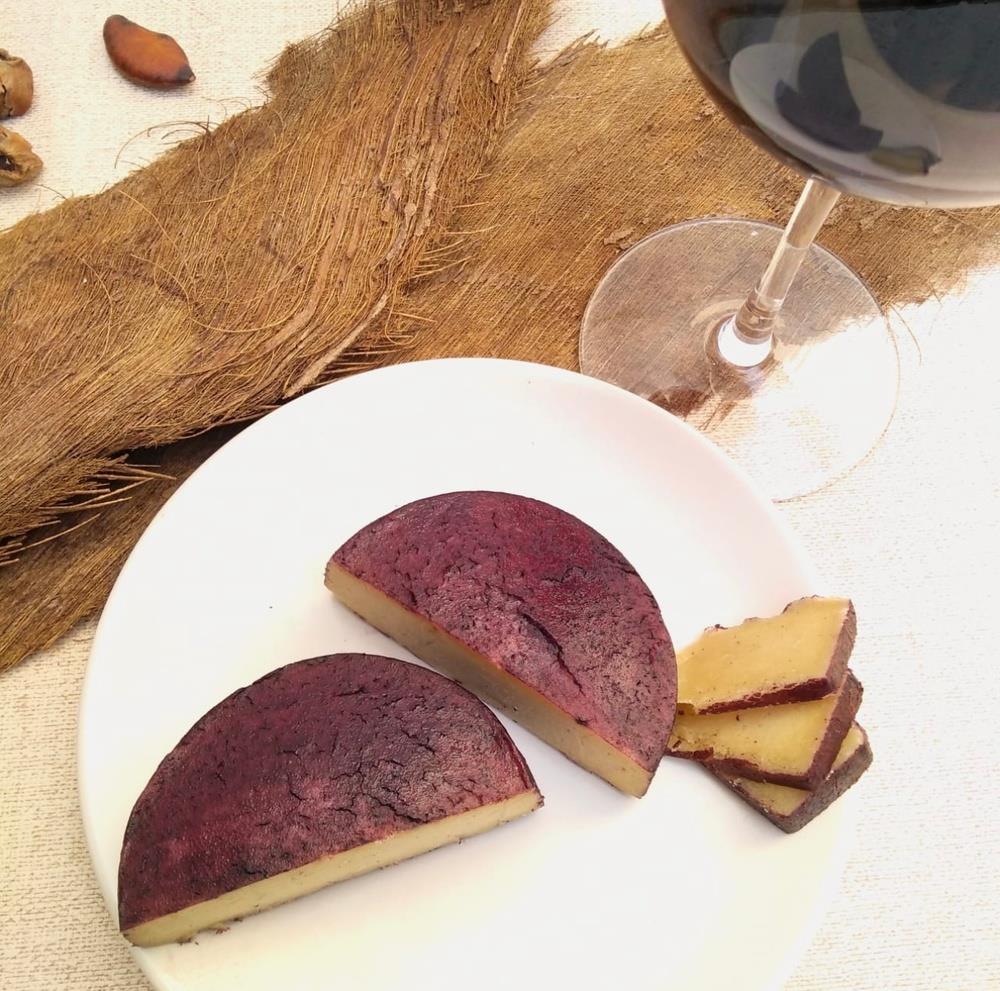 Queijo Vegetal Maturado No Vinho Vegseed 250g refrig.