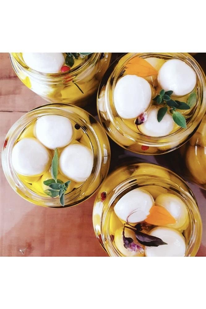 Queijo Vegano Bola  (Queijo De Amêndoas Marinado Com Azeite De Ervas) Peji  200g refrig.