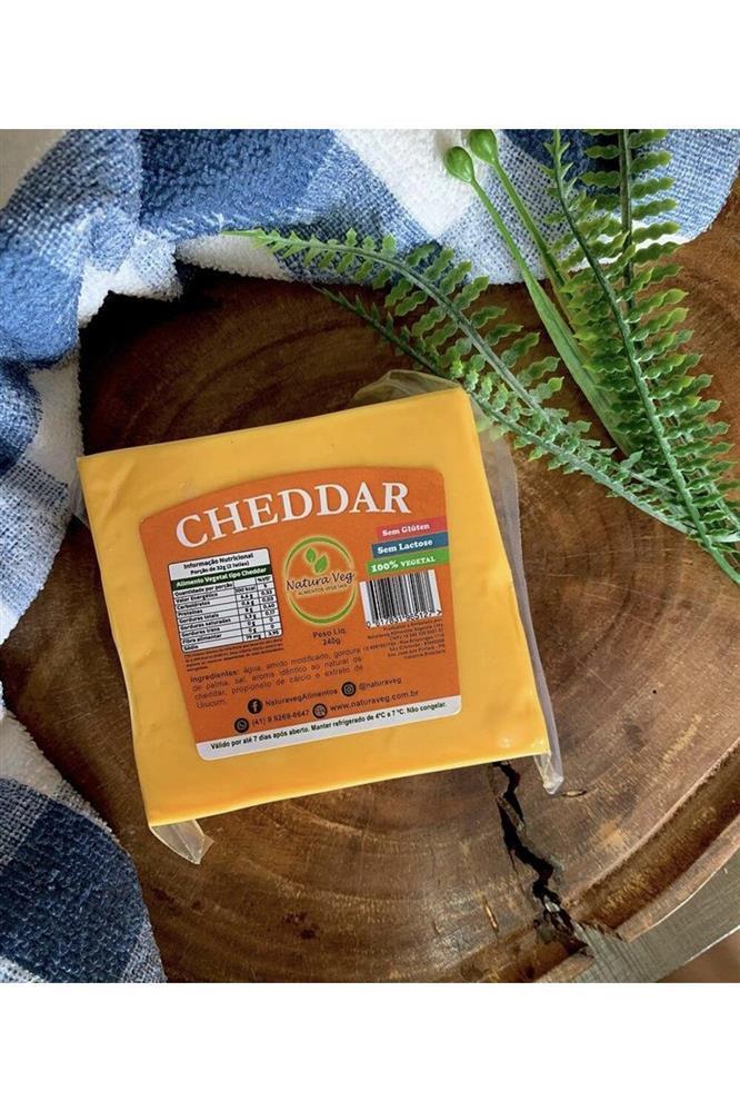 Queijo vegano cheddar Natura veg - 240 g