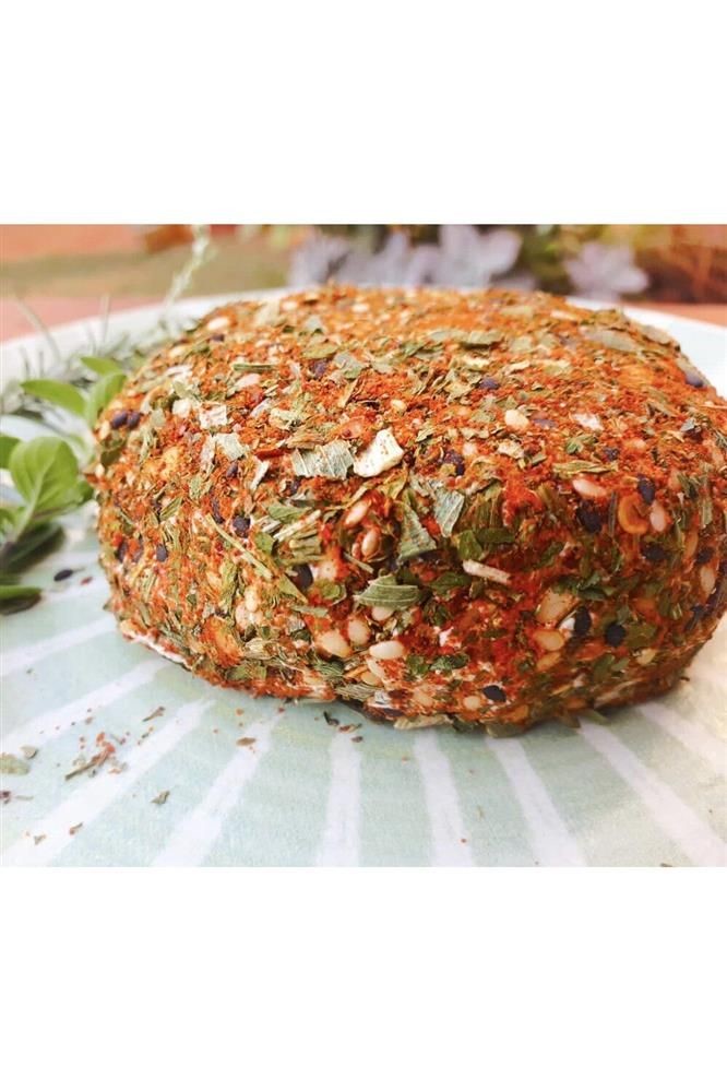 Queijo Vegano Pejimix (Gergelim, Ervas Finas, Pimenta Calabresa E Páprica Defumada)  160g refrig.