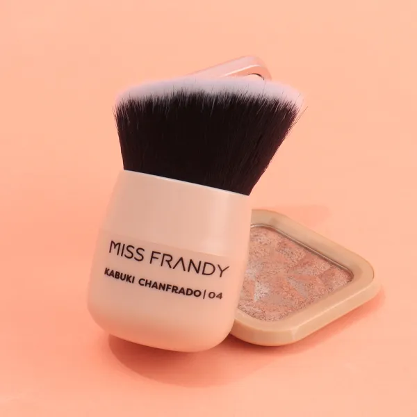 Pincel Kabuki Chanfrado 04 - Miss Frandy
