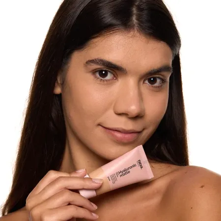 Base Líquida Hyaluronic Matte Cor 2.5 – Nina Makeup 30ml