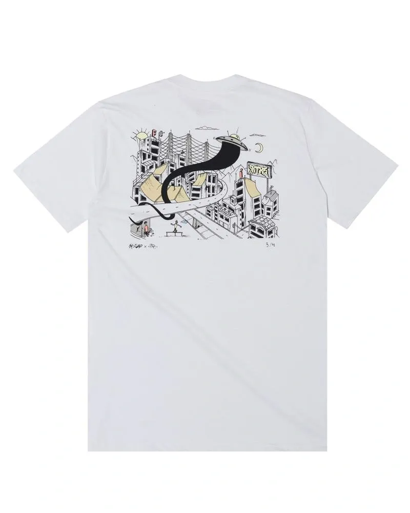 Camiseta Básica Fire X Skatelixo "Ovni" 3/4 (Branco)
