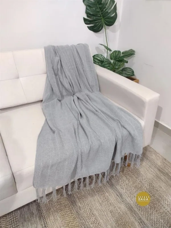 Manta de Sof&aacute;: O Segredo Simples para Transformar Sua Sala com Conforto e Estilo