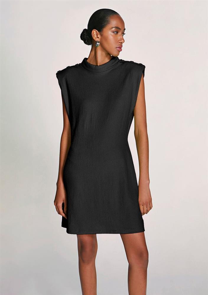 Vestido Morena Rosa Curto Gola Alta Básico Preto