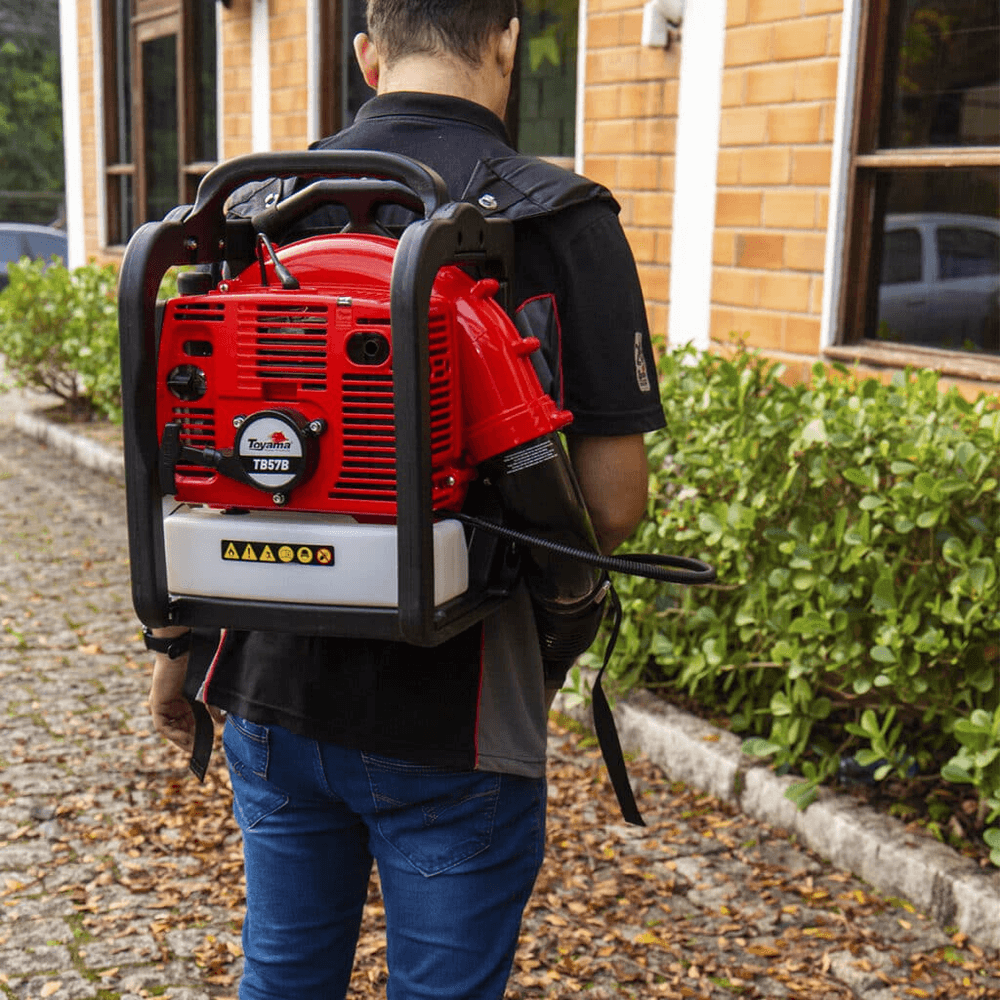 Soprador Costal à Gasolina 56,5CC TB57B Toyama : Jardim e Lazer