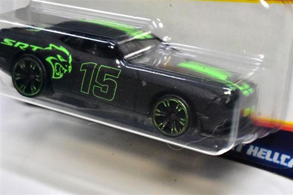 HOT WHEELS NEON SPEEDERS | 15 DODGE CHALLENGER HELLCAT
