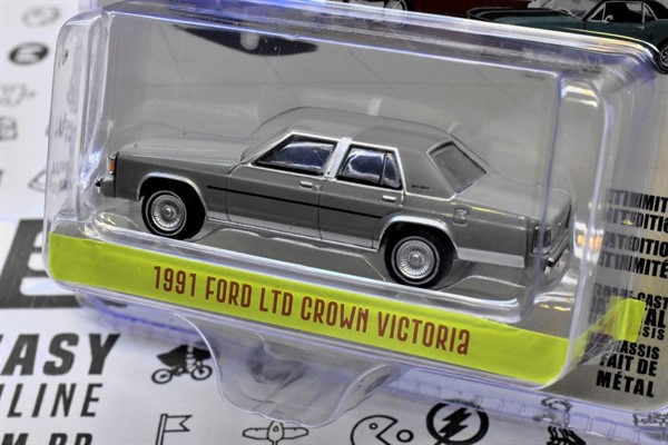 MINIATURA GREENLIGHT 1991 FORD CROWN VICTORIA | SHOWROOM FLOOR