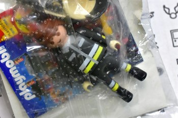 PLAYMOBIL - BONECO - BOMBEIRO - #02