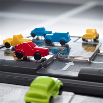 PARKING PUZZLER - SMARTGAMES