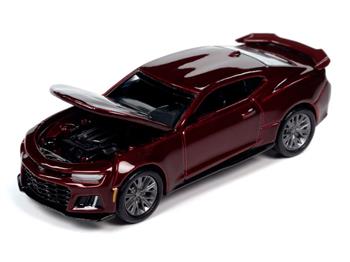 AUTO WORLD - 2022 CHEVY CAMARO ZL1 - WILD CHERRY - 1/64