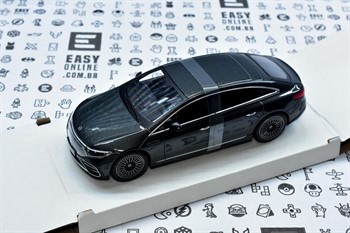 MAISTO - MERCEDES-EQ EQ5 - 1/27
