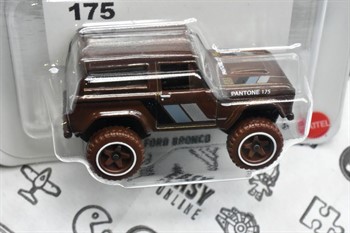 HOT WHEELS - SILVER SERIES - 2026  -  PANTONE  175 - 67 FORD BRONCO - 6/6