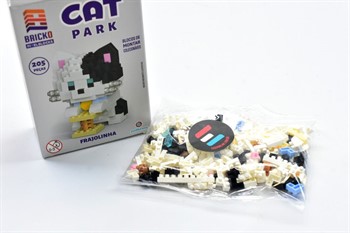 BRICKO  BLOCOS DE MONTAR  CAT PARK - GATINHOS DE MONTAR