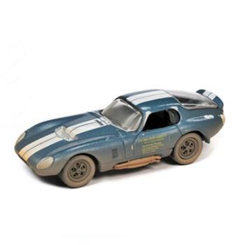 1/64 JOHNNY LIGHTNING 1965 SHELBY COBRA DAYTONA COUPE - AZUL COM SUJEIRA