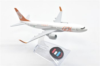 MINIATURA DE AVIÃO BOEING 737 GOL EM METAL - 1:200