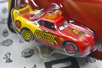 DISNEY PIXAR CARROS - RELÂMPAGO McQUEEN BOMBEIRO SALVAMENTO
