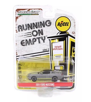 GREENLIGHT  - RUNNING ON EMPTY - 2011 FORD MUSTANG - 1/64