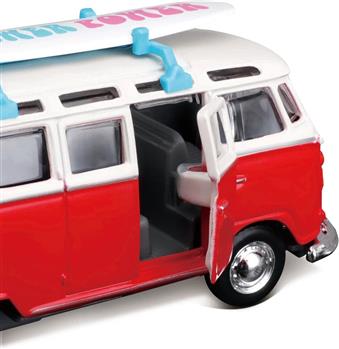 MINIATURA KOMBI VERMELHA MAISTO WEEKENDERS VOLKSWAGEN C/ PRANCHA SURF 1/40