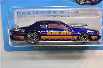 HOT WHEELS - ULTRA HOTS - 1986 FORD THUNDERBIRD - 7/8