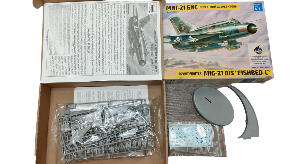1/72 - SOVIET FIGHTER MIG-21BIS 
