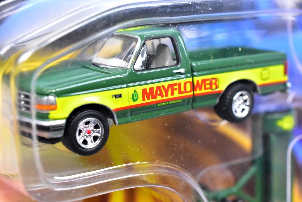 JOHNNY LIGHTNING 1/64 | FORD F-150 E REBOQUE MAYFLOWER