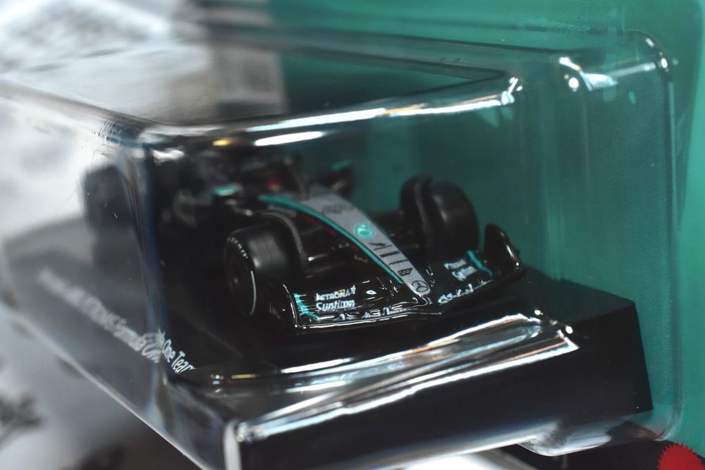 HOT WHEELS F1 2024 MERCEDES LEWIS HAMILTON #44 PREMIUM 1/64