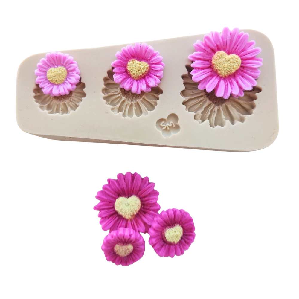 Molde de Silicone Trio Margaridas Coração Pequenas - Cód 2309